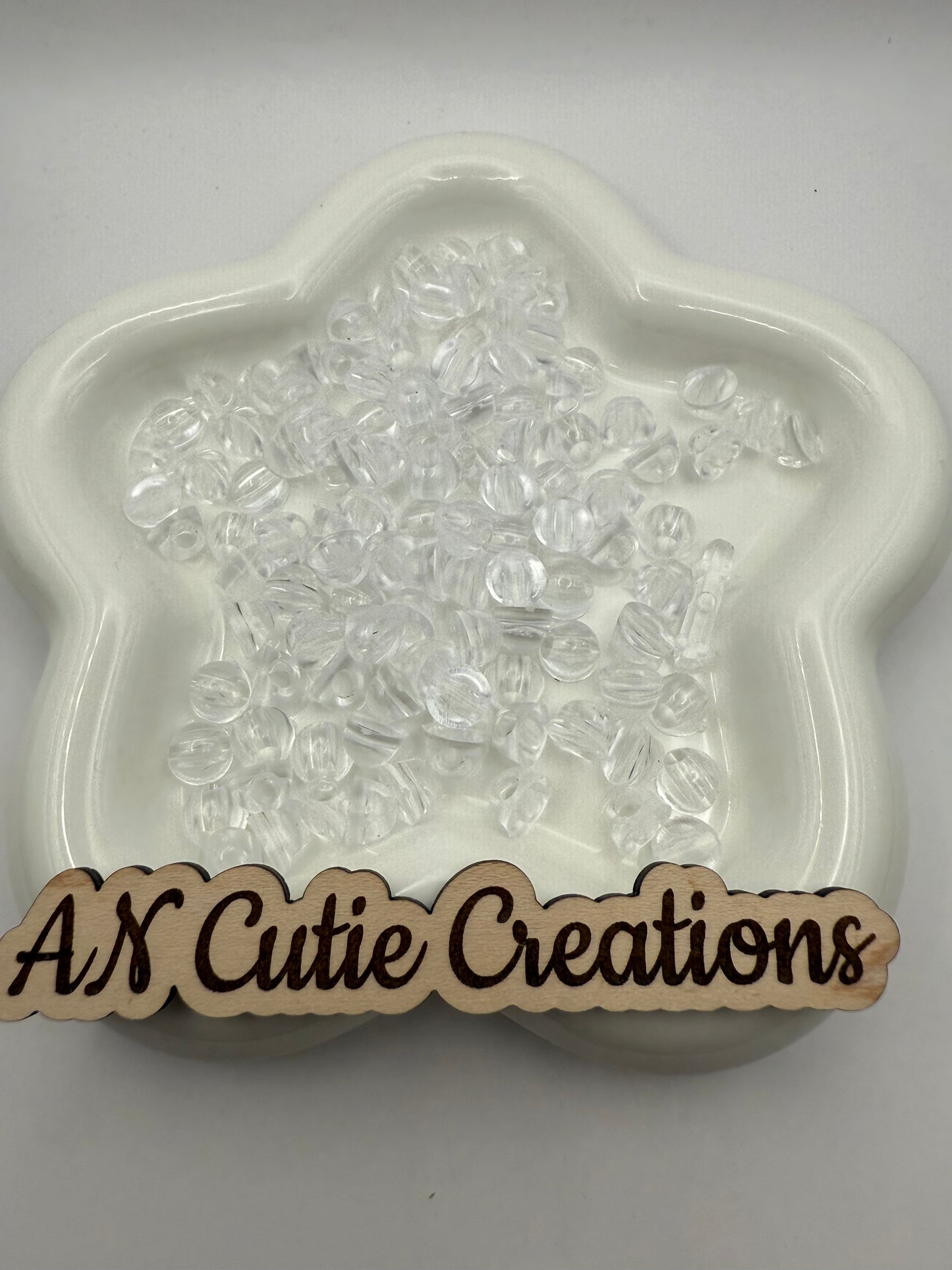 Attachment for acrylics