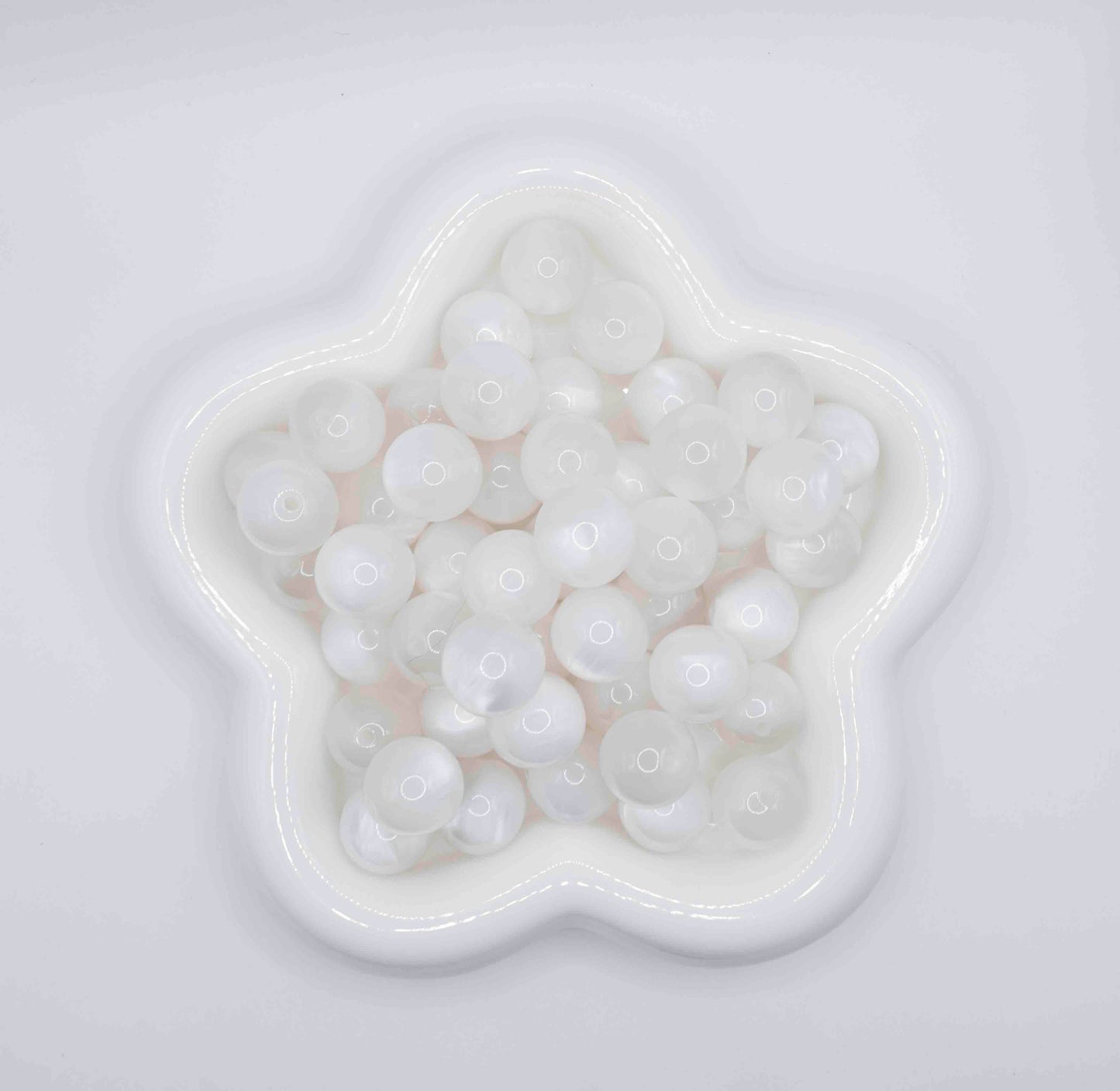 Cateye 16mm Beads - White